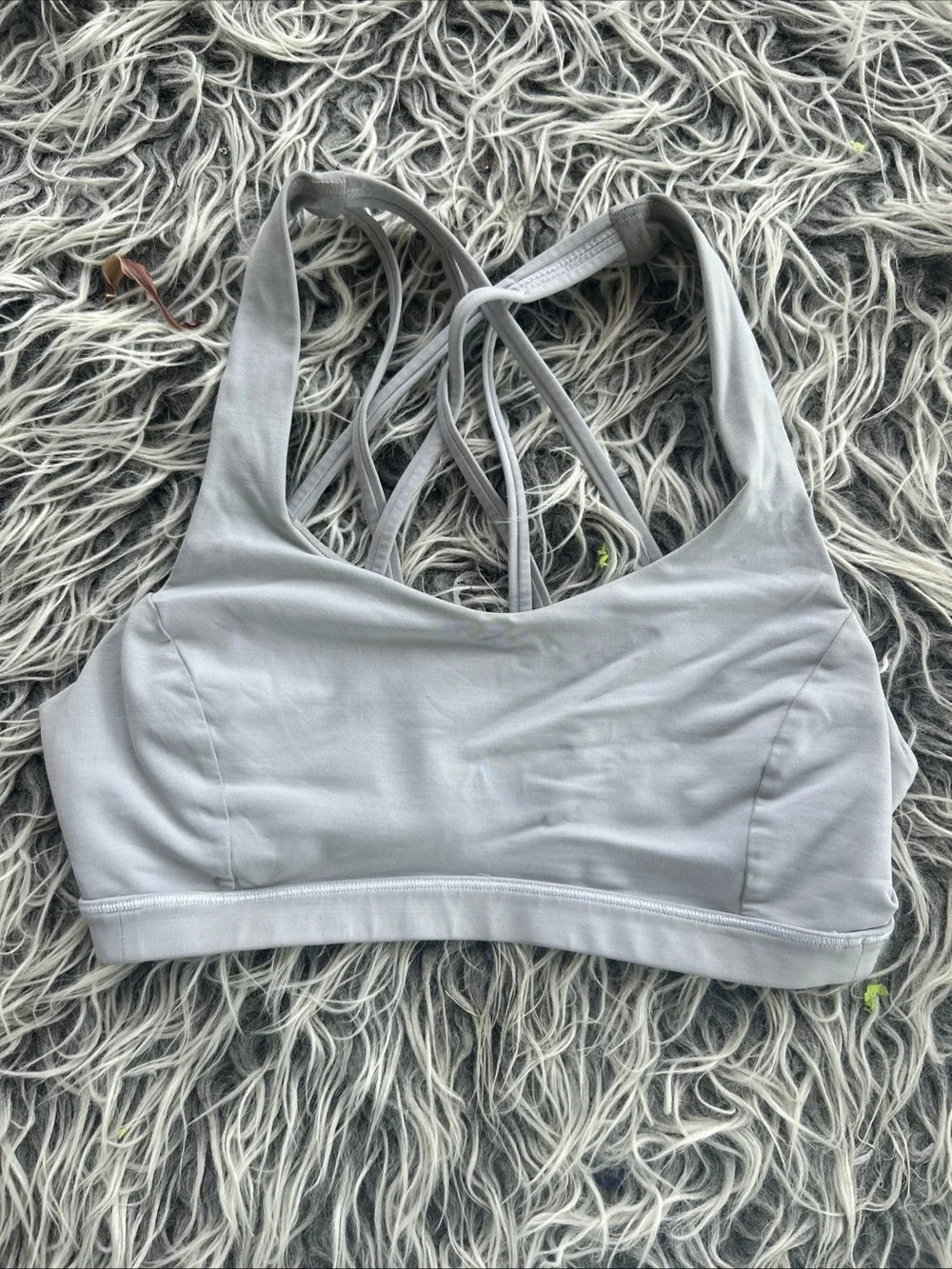 Lululemon Free to Be Serene Bra Womens Size 6 Grey Luxtreme Athletic Wear. Good